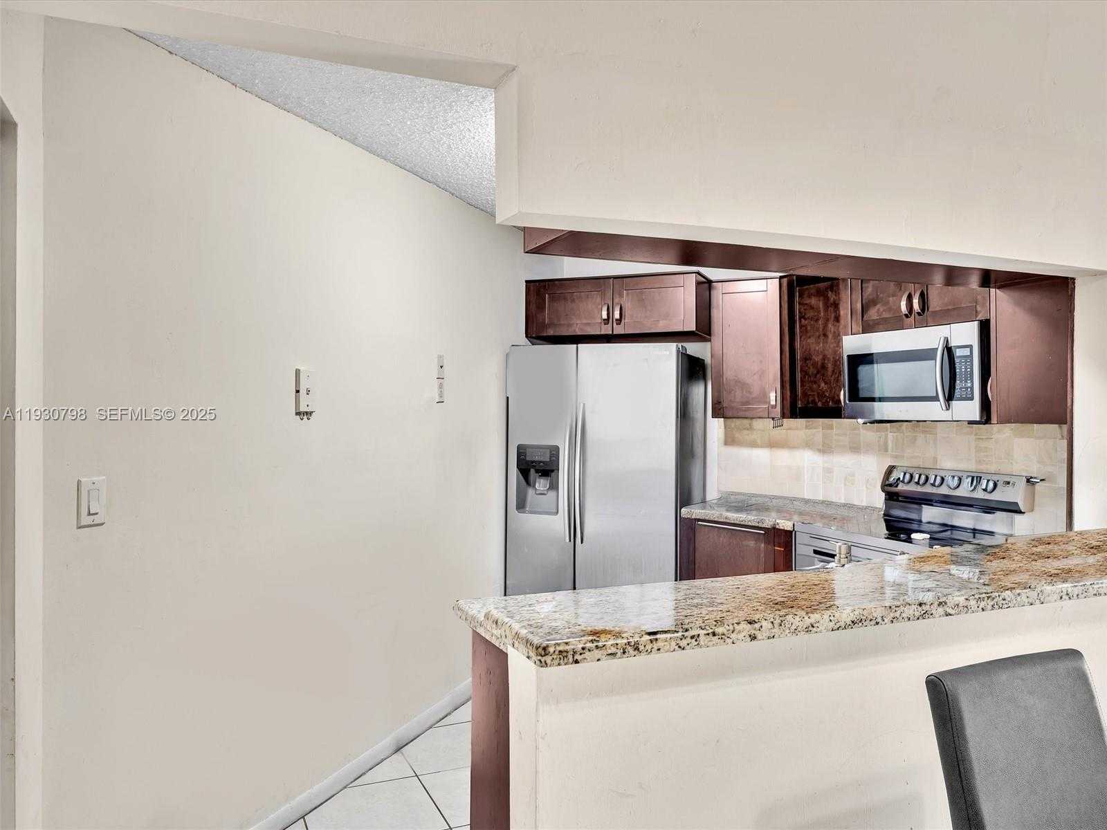 Small Image of 10241 NORTH WEST 9TH ST CIR #204-5, Miami Number 44