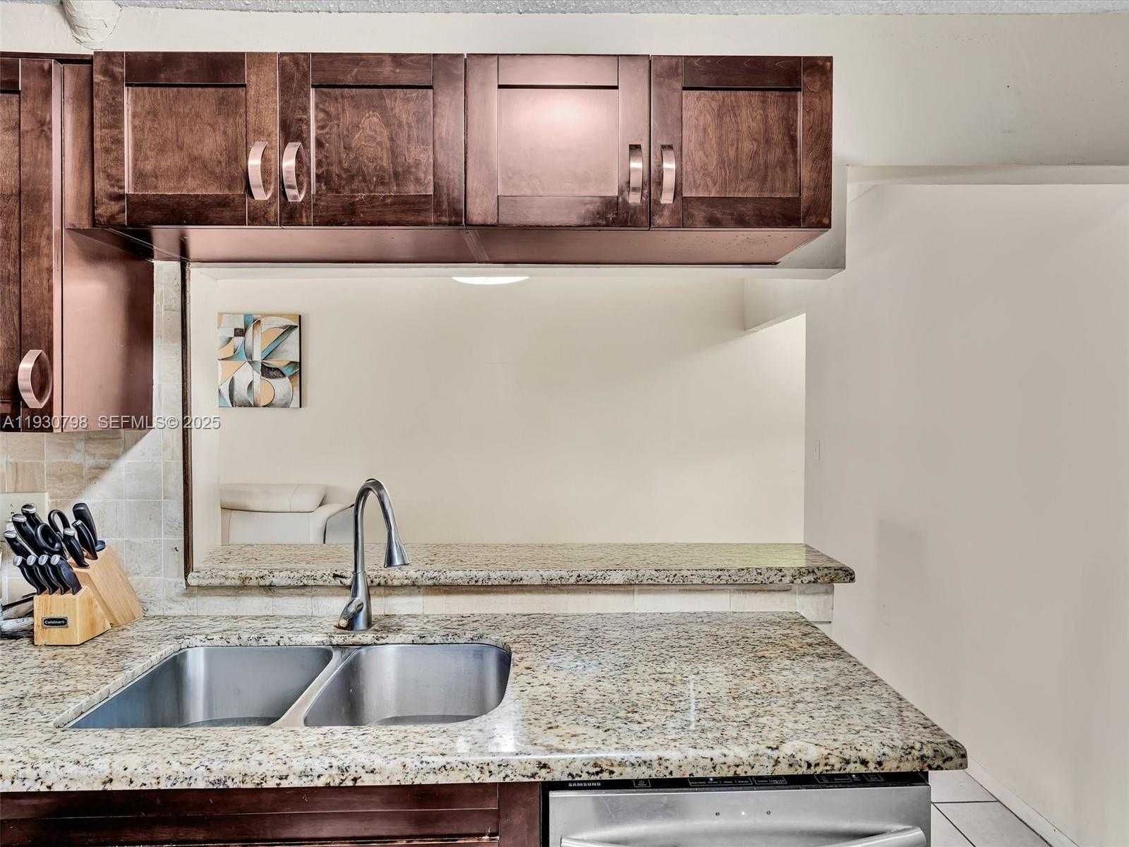 Small Image of 10241 NORTH WEST 9TH ST CIR #204-5, Miami Number 46