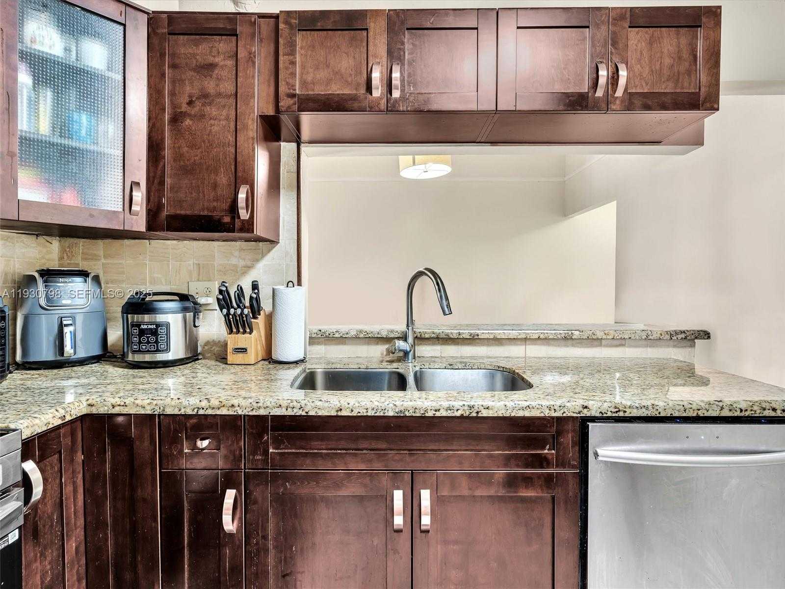 Small Image of 10241 NORTH WEST 9TH ST CIR #204-5, Miami Number 49