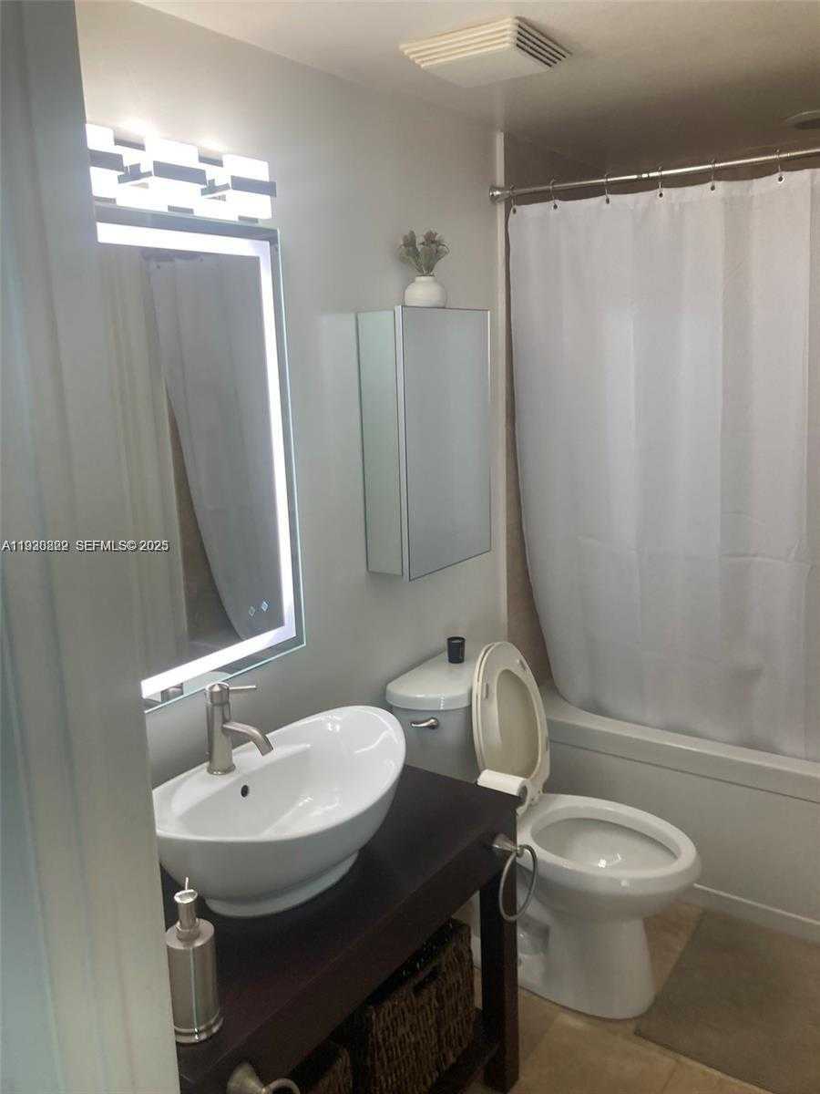 Small Image of 350 SOUTH MIAMI AVE #3907, Miami Number 8