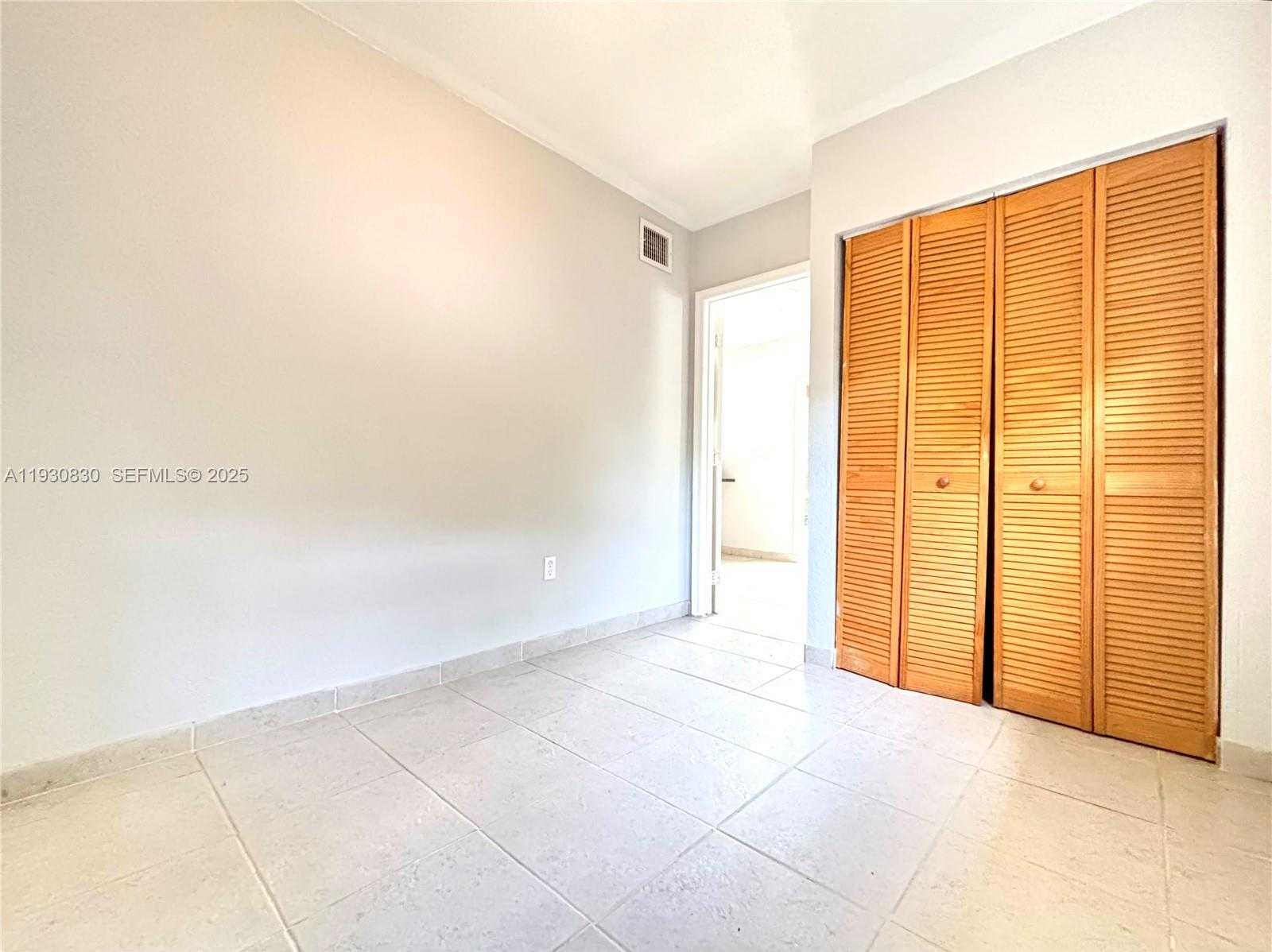 Small Image of 1654 SOUTH WEST 14TH TER #2, Miami Number 13