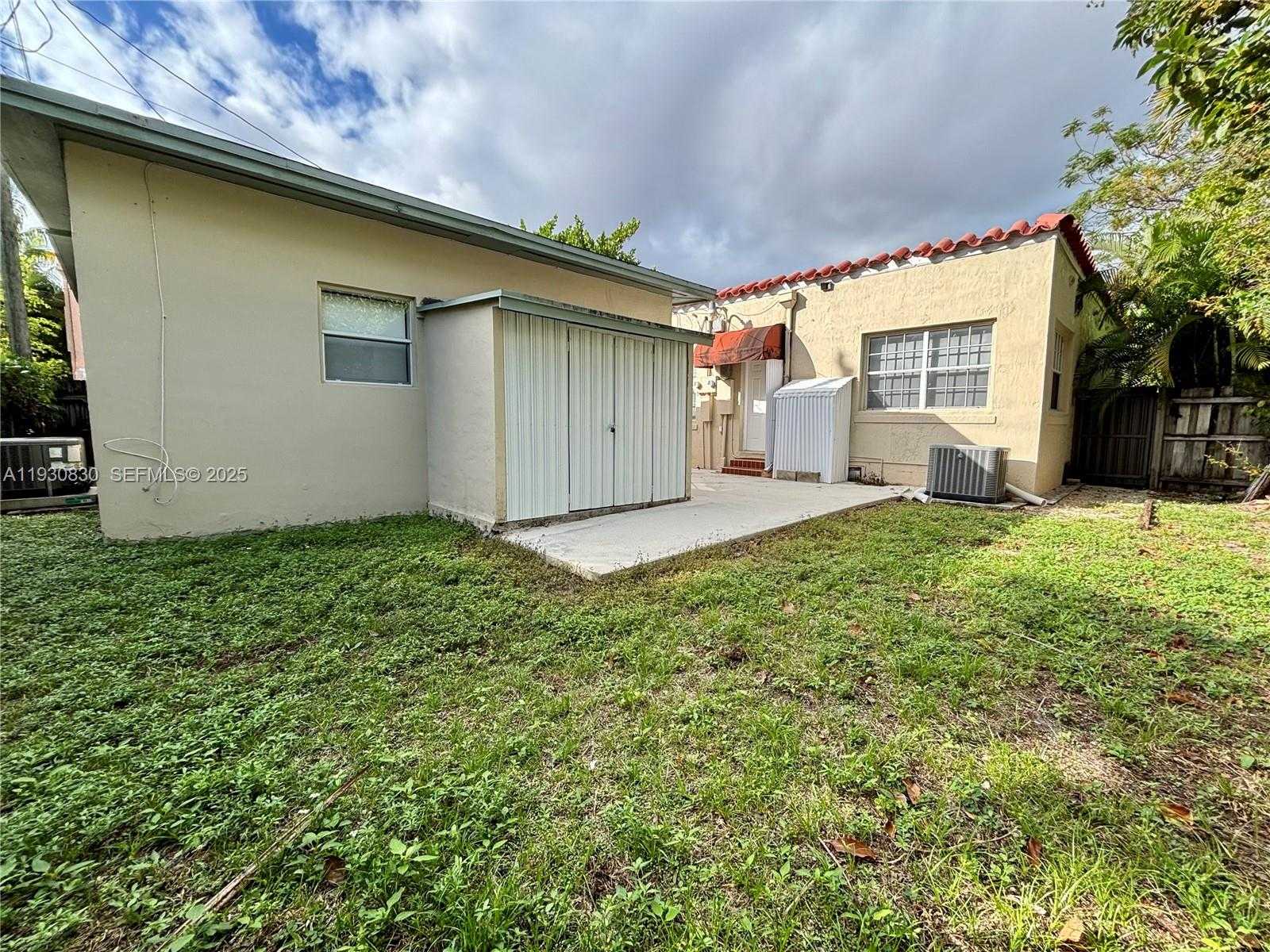 Small Image of 1654 SOUTH WEST 14TH TER #2, Miami Number 15