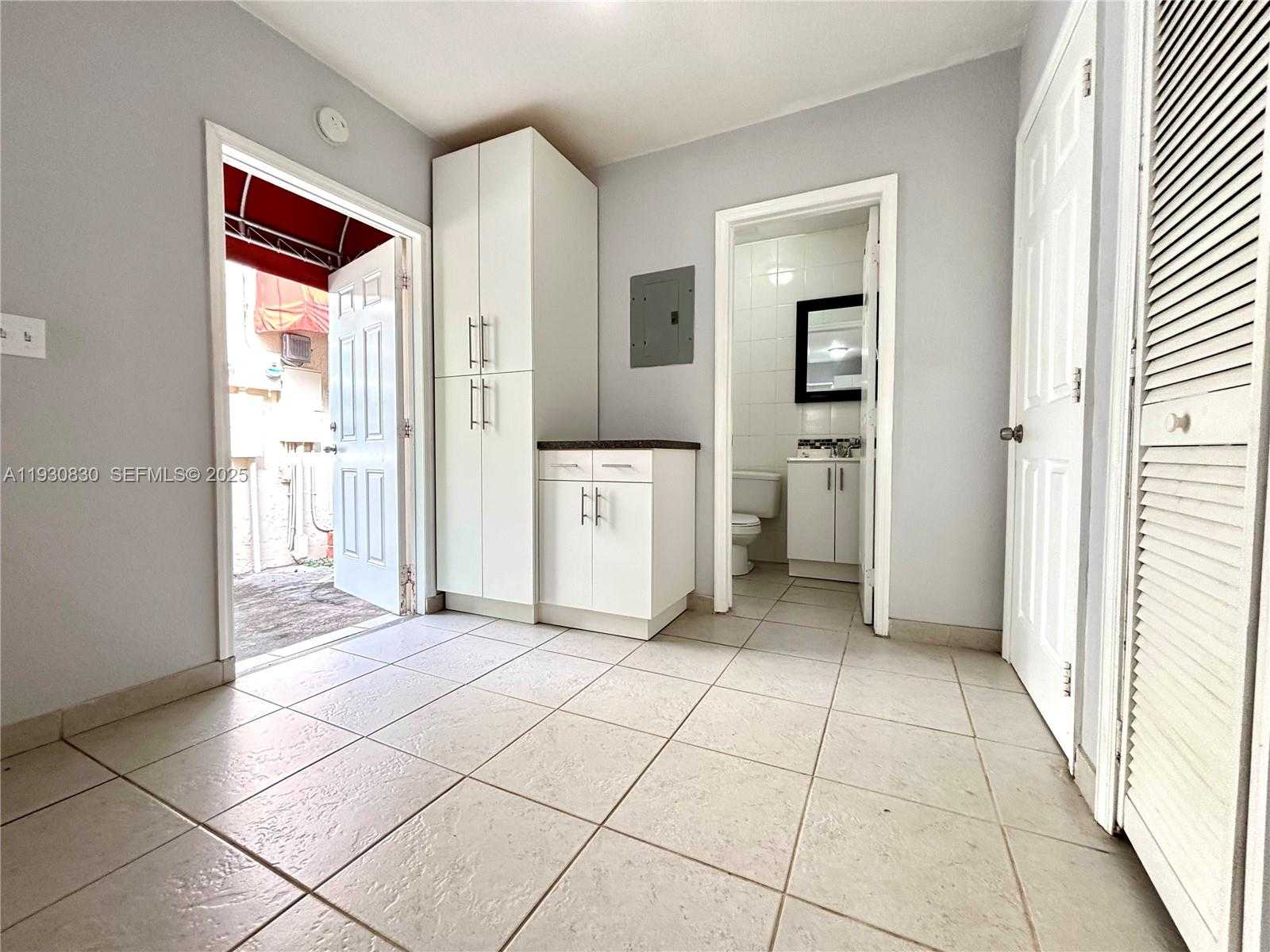 Small Image of 1654 SOUTH WEST 14TH TER #2, Miami Number 7