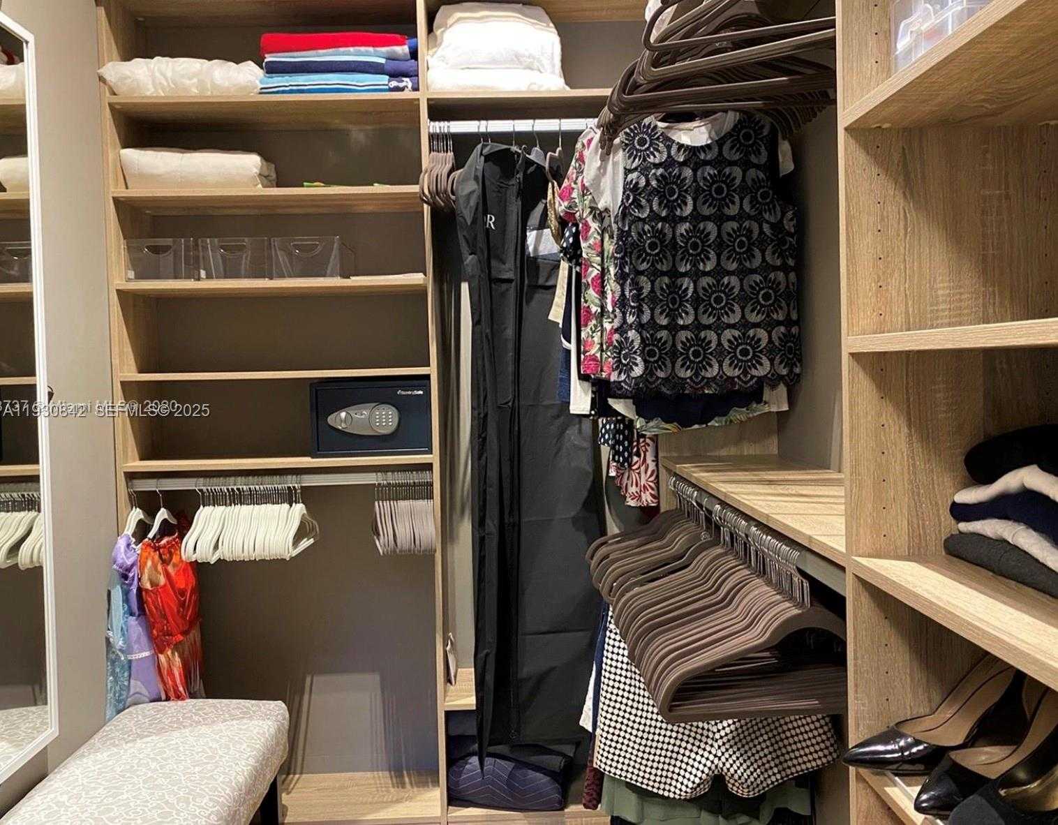 Imagen de Pequeño Objeto