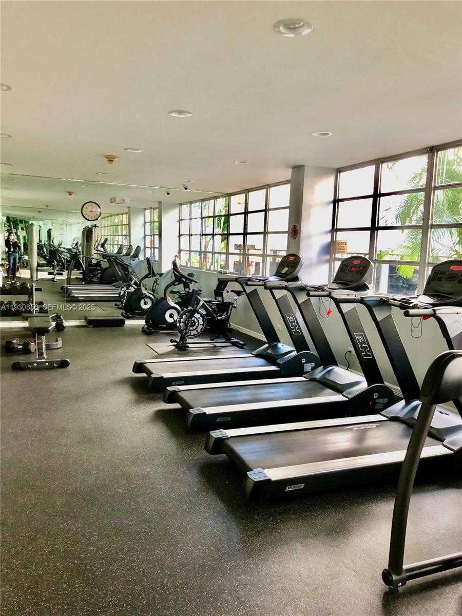 Small Image of 1408 BRICKELL BAY DR #302, Miami Number 10