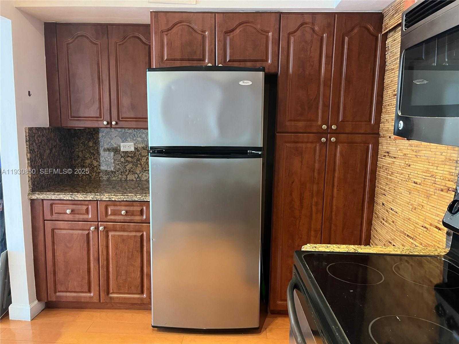 Small Image of 1408 BRICKELL BAY DR #302, Miami Number 15