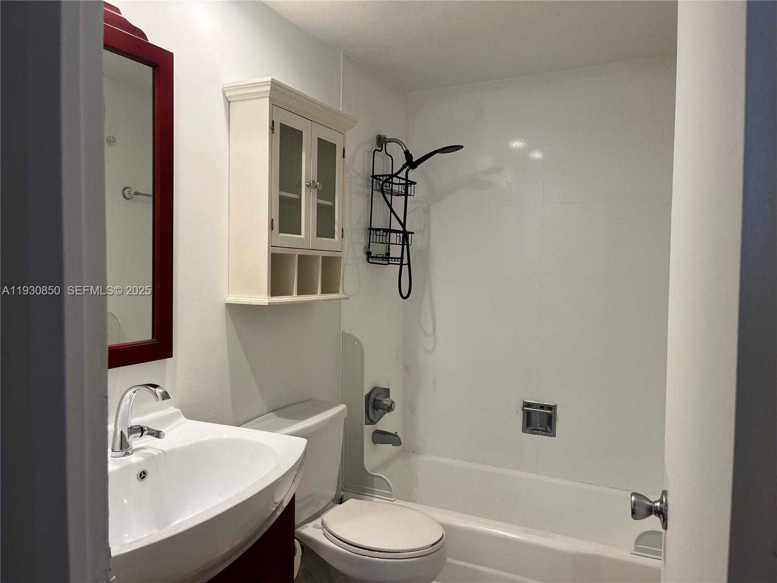 Small Image of 1408 BRICKELL BAY DR #302, Miami Number 17