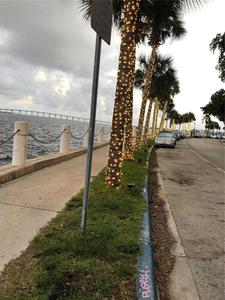 Small Image of 1408 BRICKELL BAY DR #302, Miami Number 4