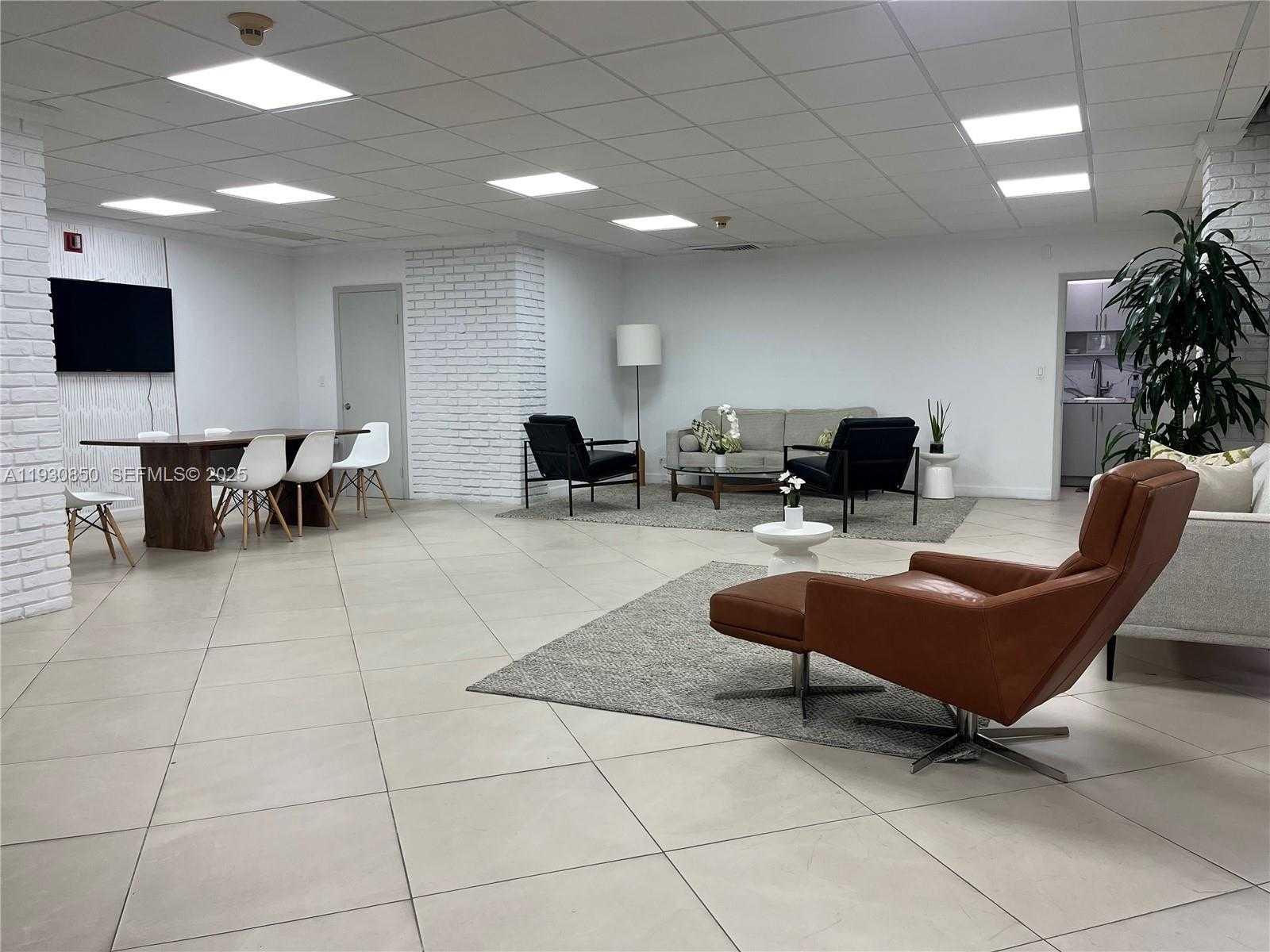 Small Image of 1408 BRICKELL BAY DR #302, Miami Number 9