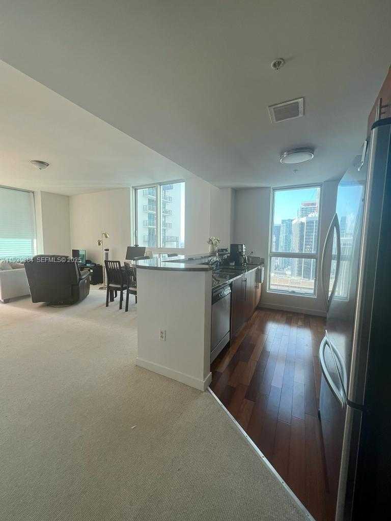 Small Image of 300 SOUTH BISCAYNE BLVD #T-3201, Miami Number 5