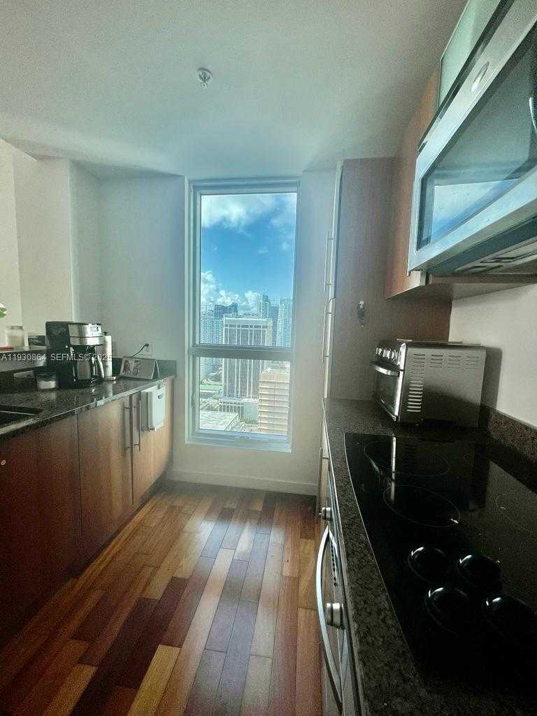 Small Image of 300 SOUTH BISCAYNE BLVD #T-3201, Miami Number 7