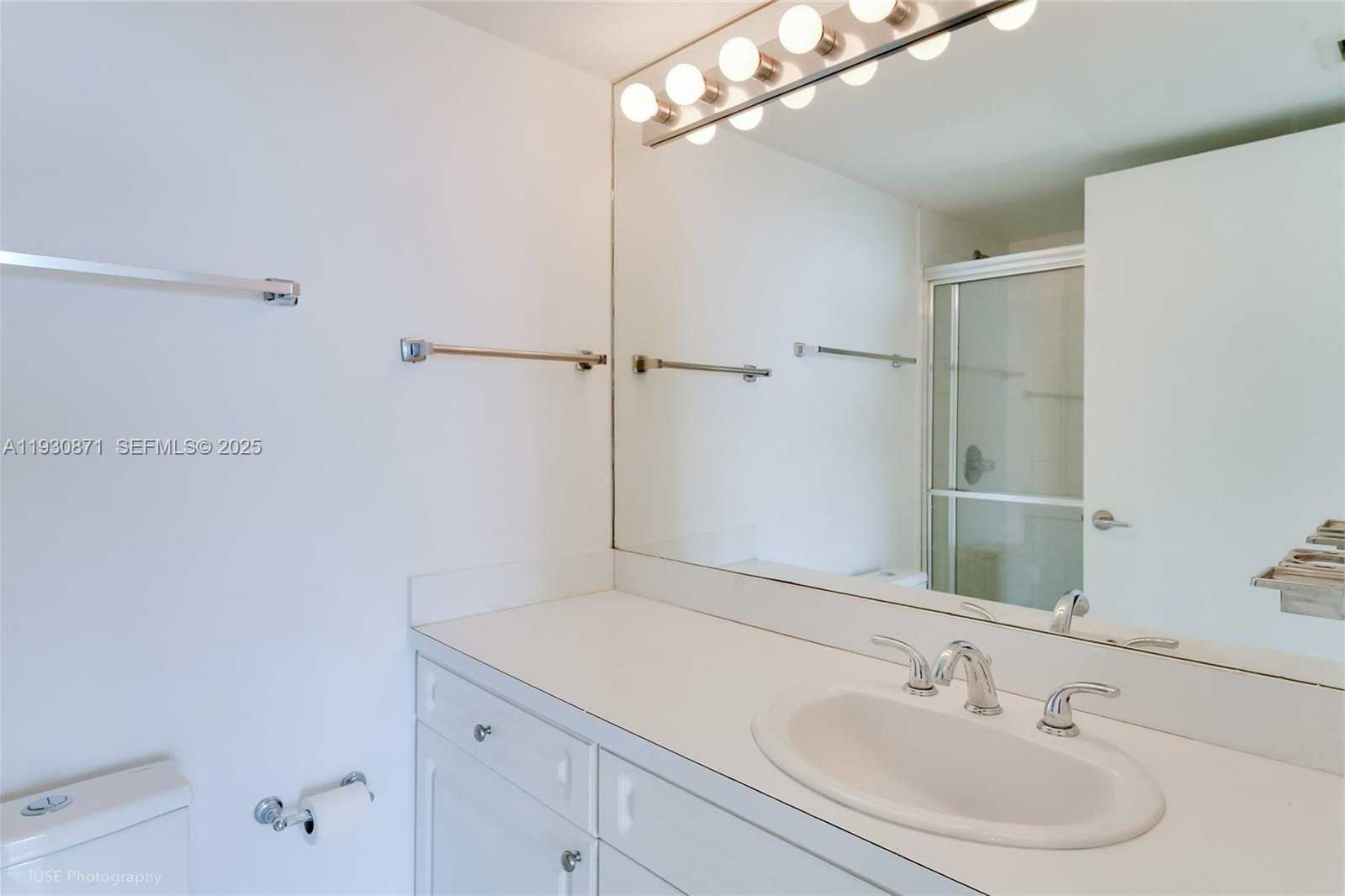 Small Image of 5900 COLLINS AVE #904, Miami Beach Number 12
