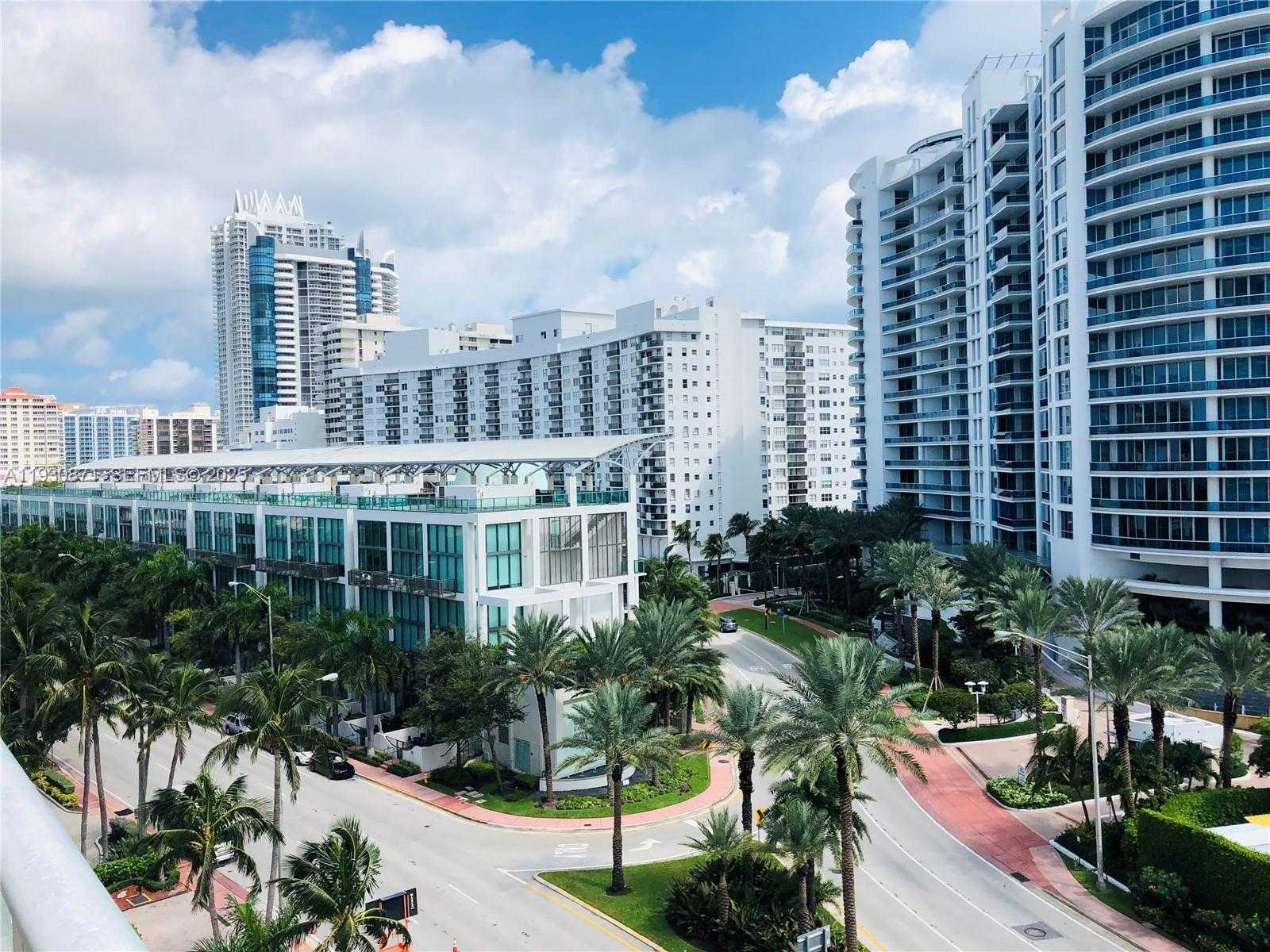 Small Image of 5900 COLLINS AVE #904, Miami Beach Number 3