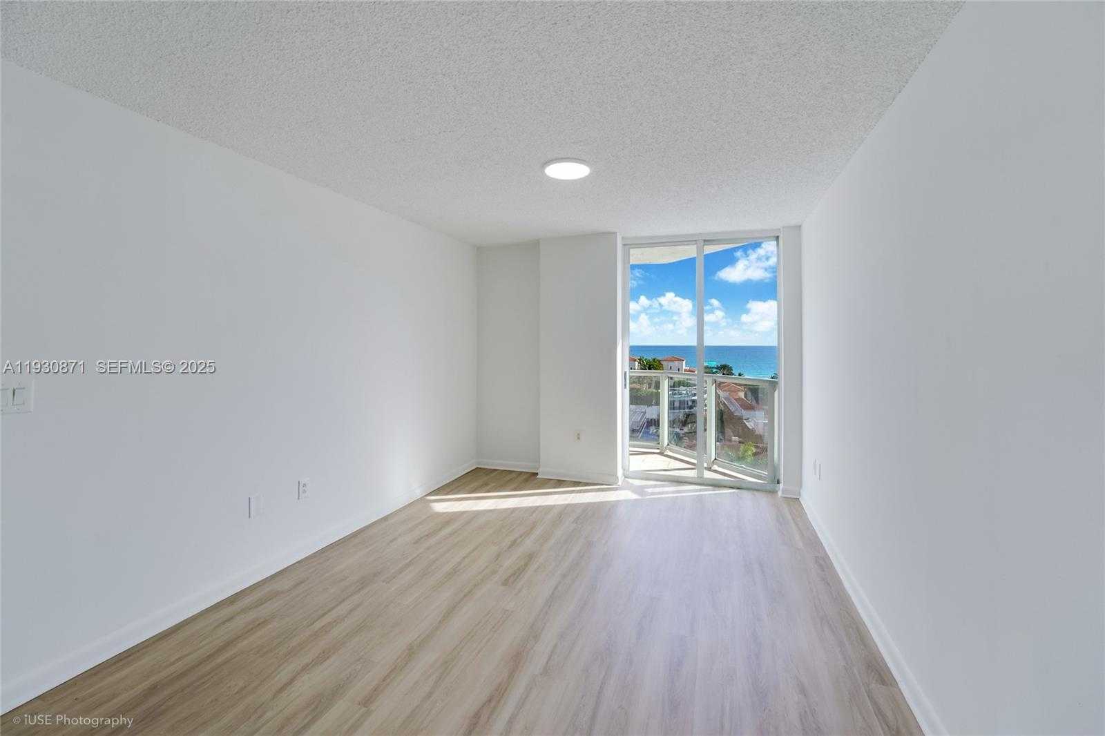 Small Image of 5900 COLLINS AVE #904, Miami Beach Number 7