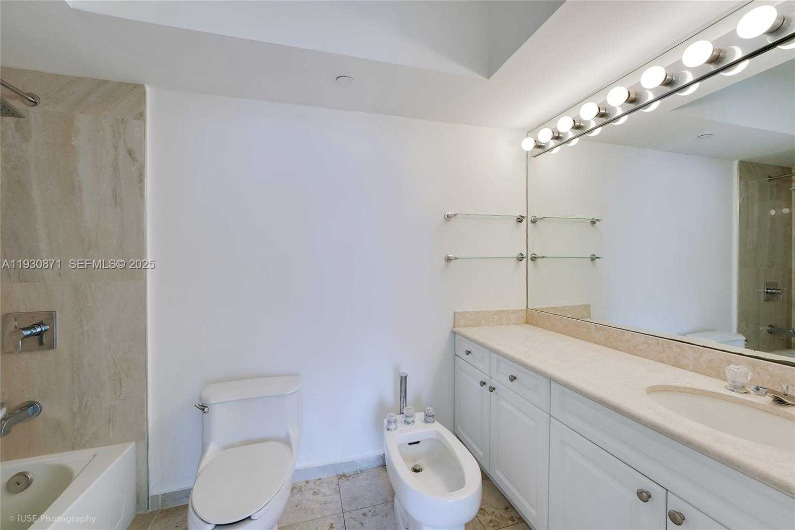 Small Image of 5900 COLLINS AVE #904, Miami Beach Number 9