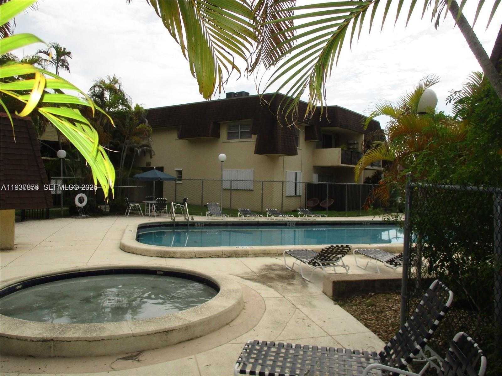 Small Image of 13726 SOUTH WEST 90TH AVE #26, Miami Number 14