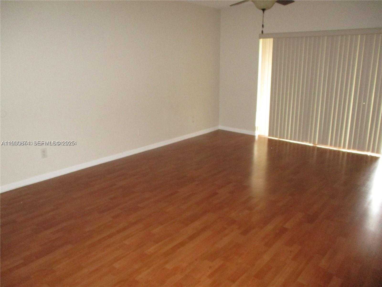 Small Image of 13726 SOUTH WEST 90TH AVE #26, Miami Number 3