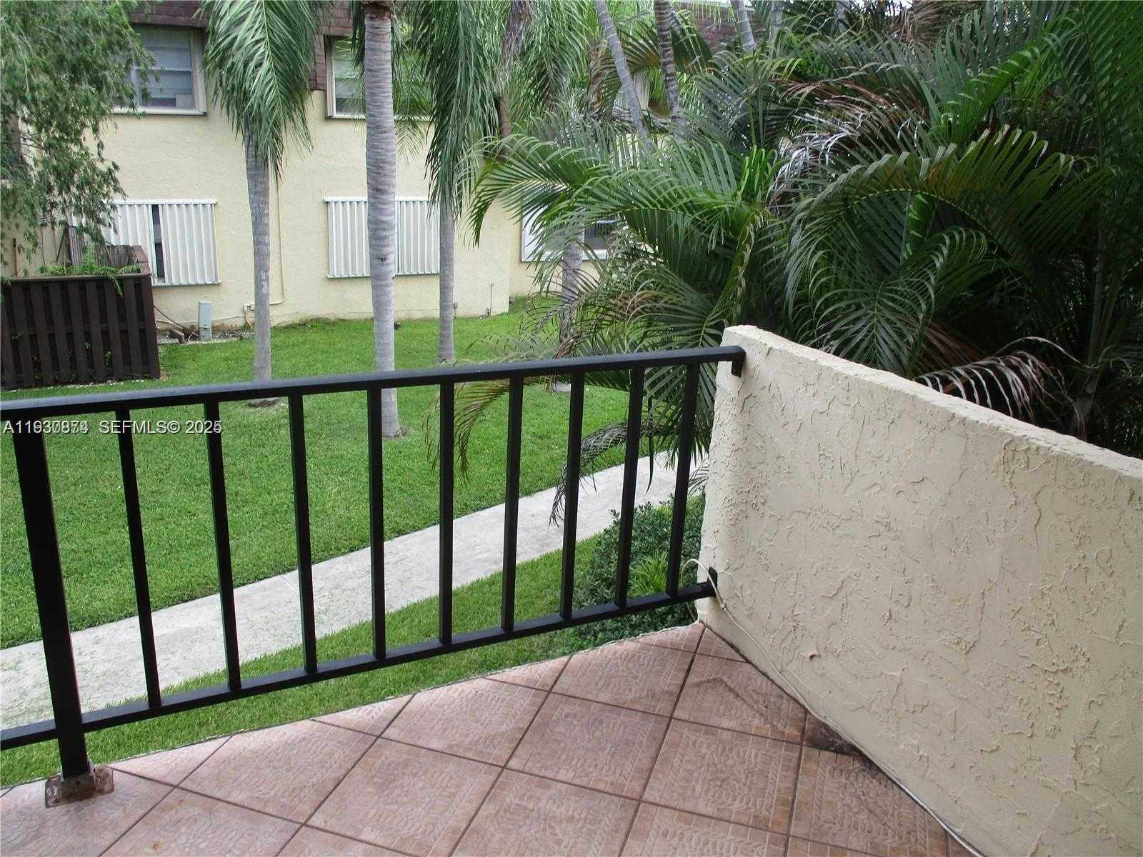 Small Image of 13726 SOUTH WEST 90TH AVE #26, Miami Number 5