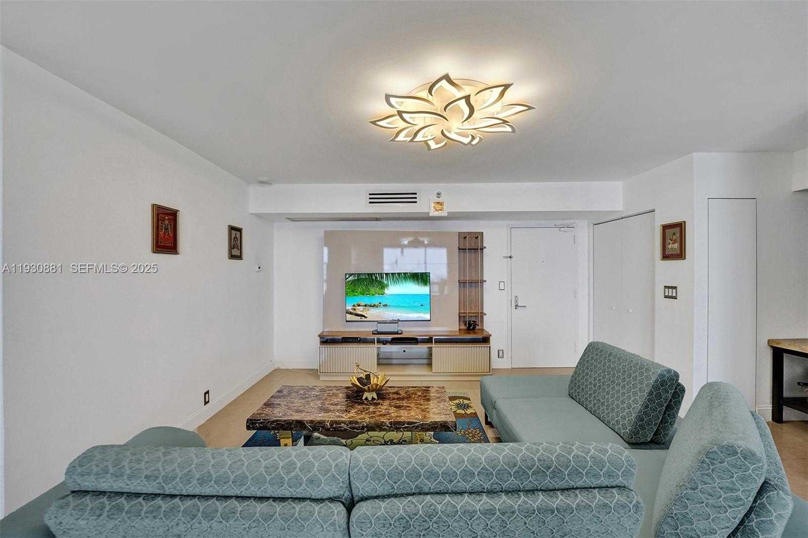 Imagen de Pequeño Objeto