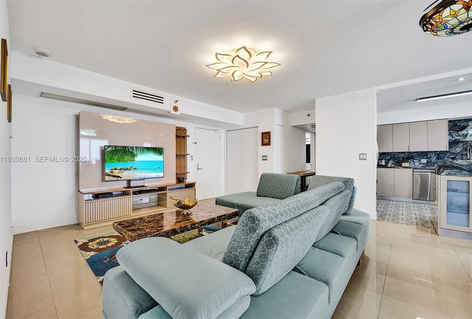 Imagen de Pequeño Objeto