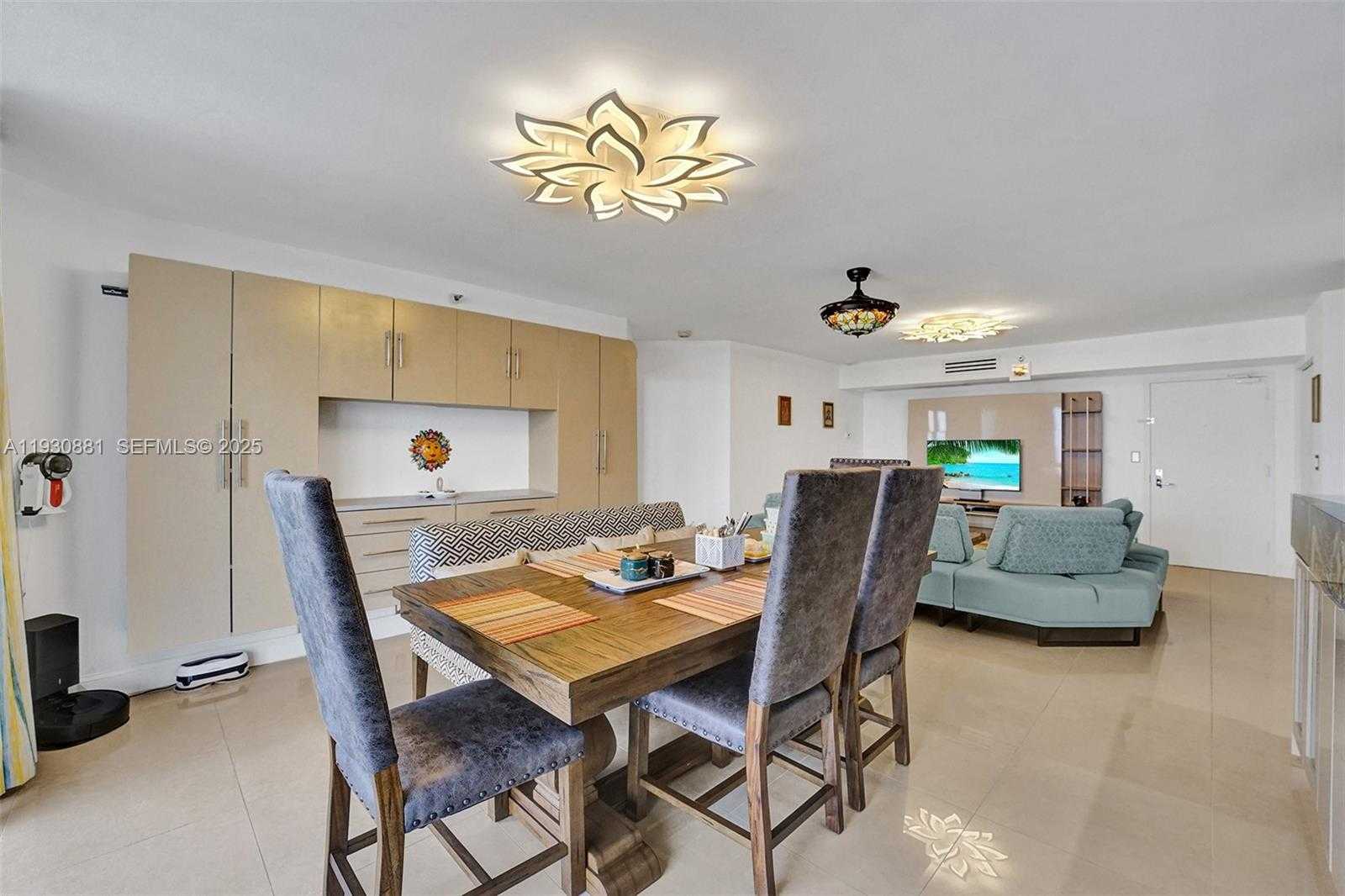 Imagen de Pequeño Objeto