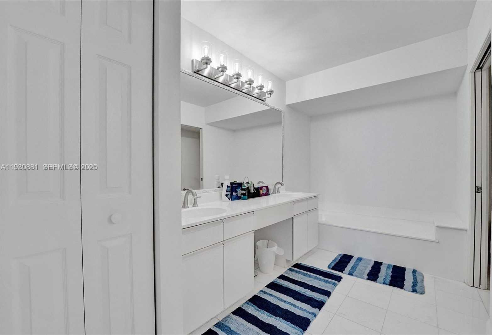 Imagen de Pequeño Objeto