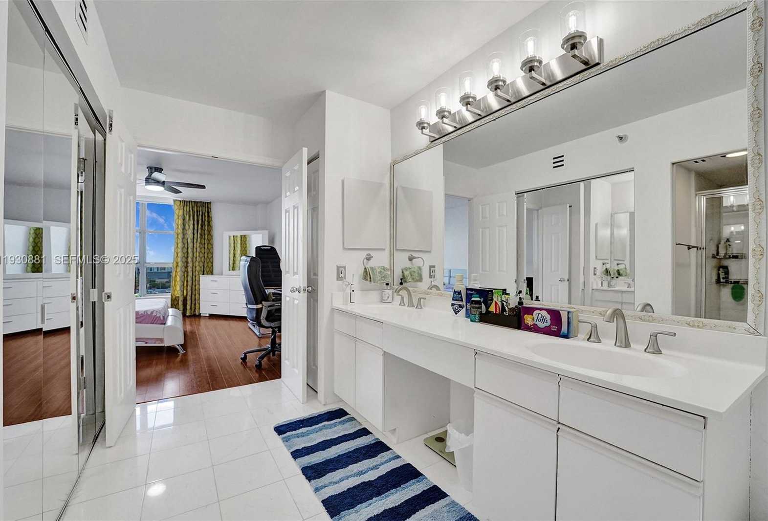 Imagen de Pequeño Objeto