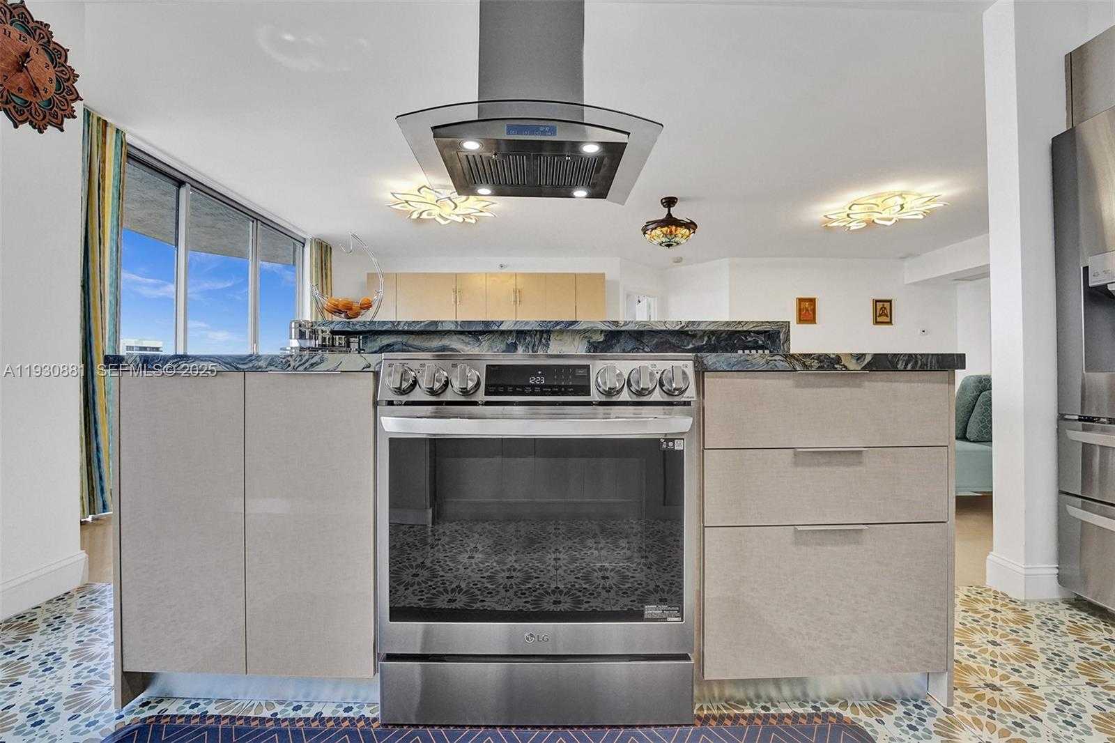 Imagen de Pequeño Objeto