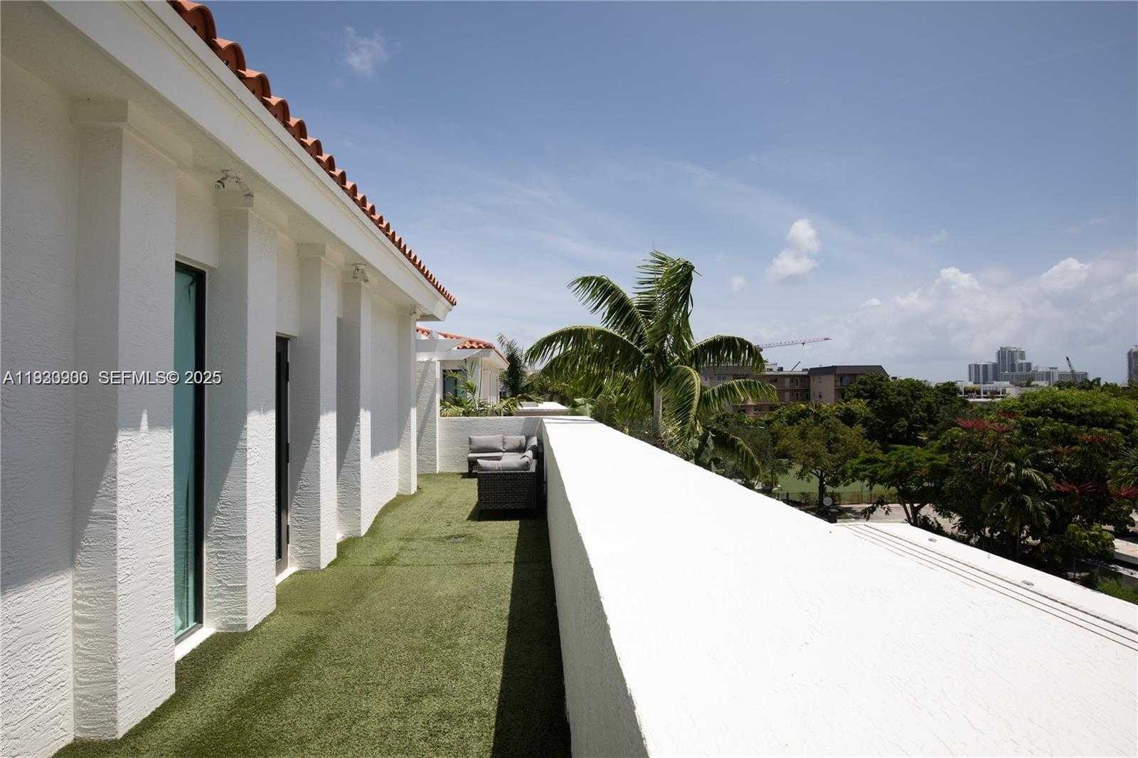 Small Image of 1150 98TH ST #10, Bay Harbor Islands Number 29