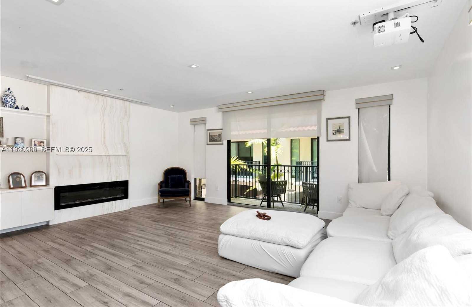 Small Image of 1150 98TH ST #10, Bay Harbor Islands Number 4