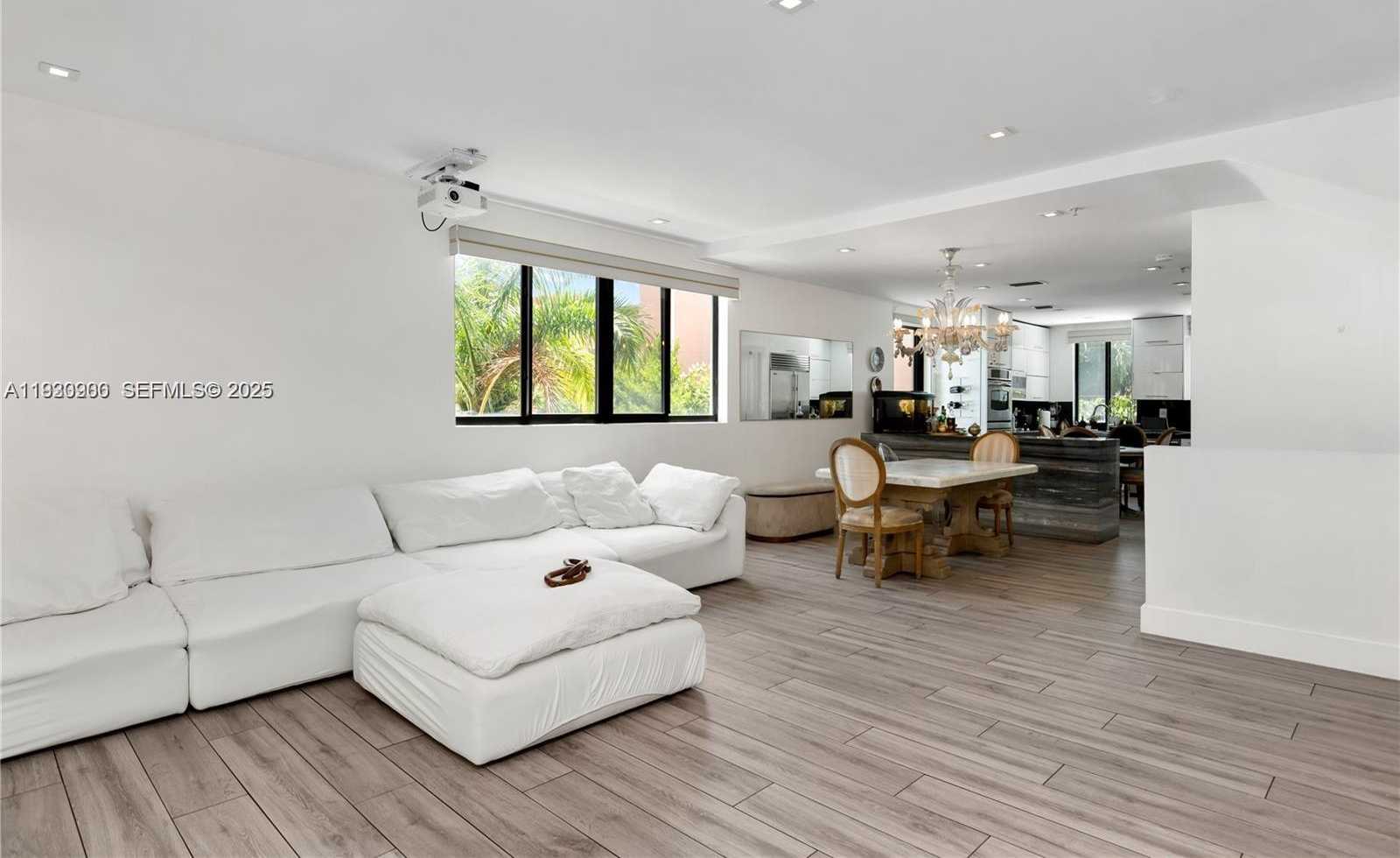 Small Image of 1150 98TH ST #10, Bay Harbor Islands Number 5