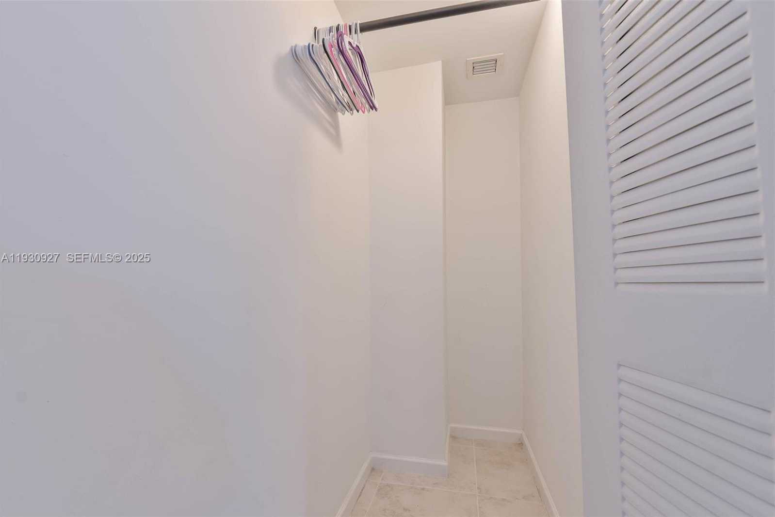 Small Image of 3339 VIRGINIA ST #124, Miami Number 17