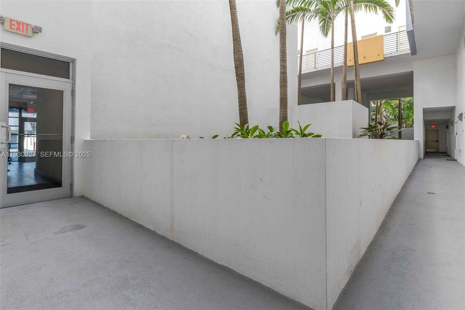 Small Image of 3339 VIRGINIA ST #124, Miami Number 22