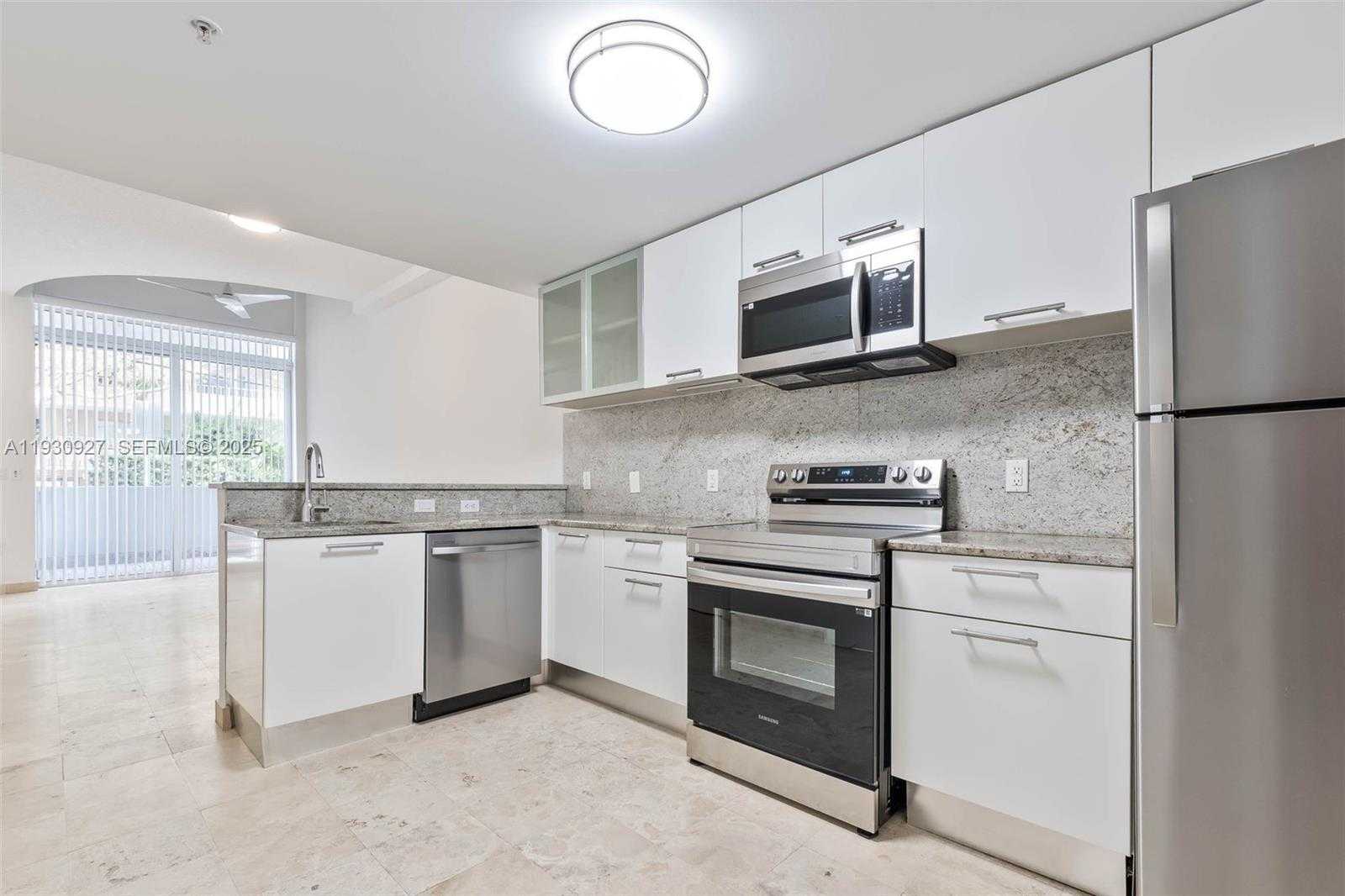 Small Image of 3339 VIRGINIA ST #124, Miami Number 7