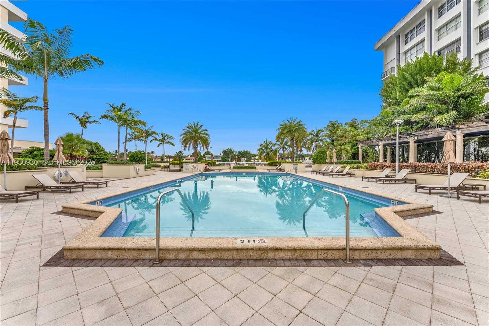 Small Image of 5600 COLLINS AVE #17W, Miami Beach Number 36