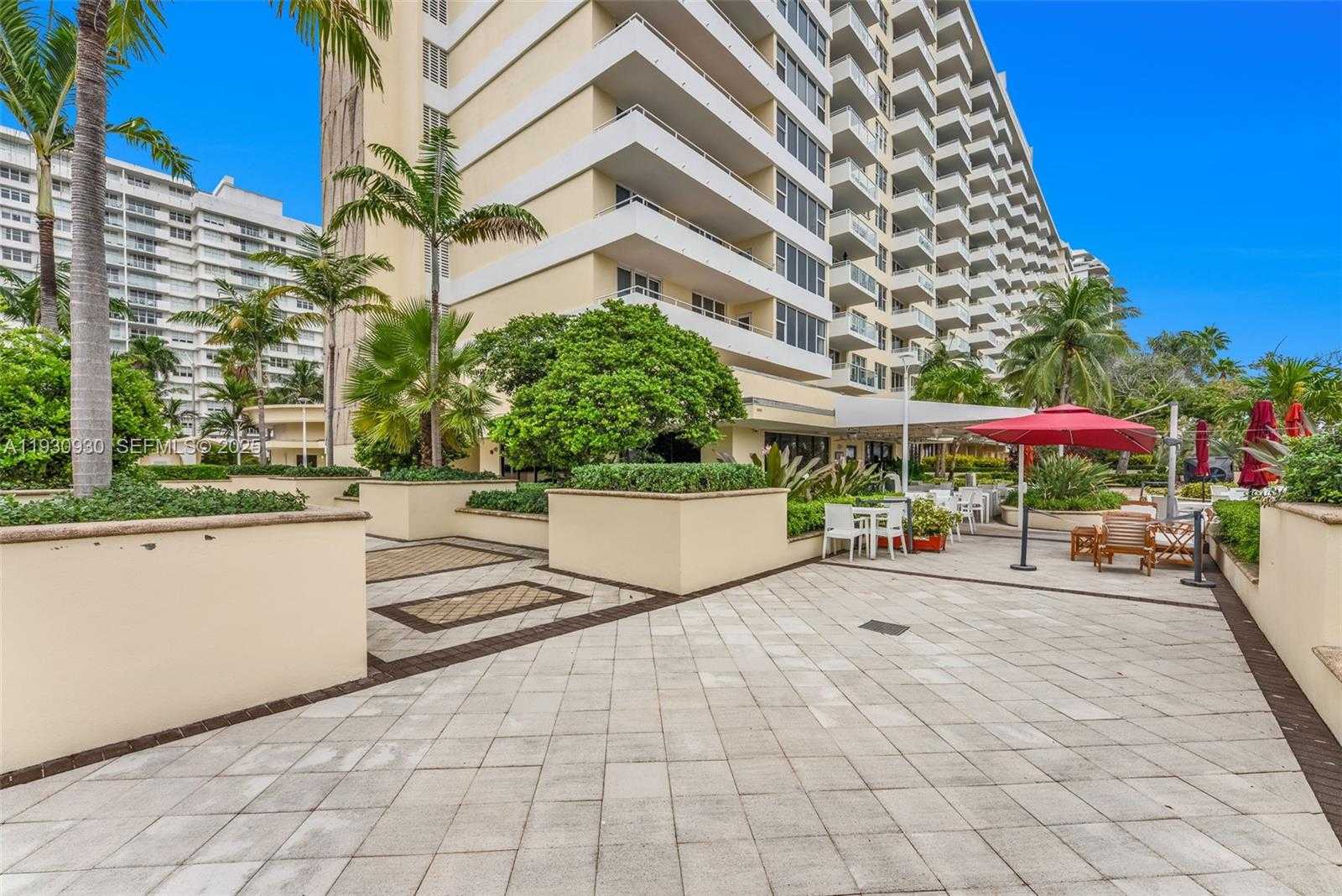 Small Image of 5600 COLLINS AVE #17W, Miami Beach Number 39