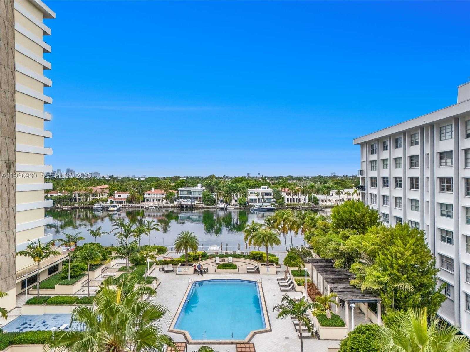 Small Image of 5600 COLLINS AVE #17W, Miami Beach Number 41