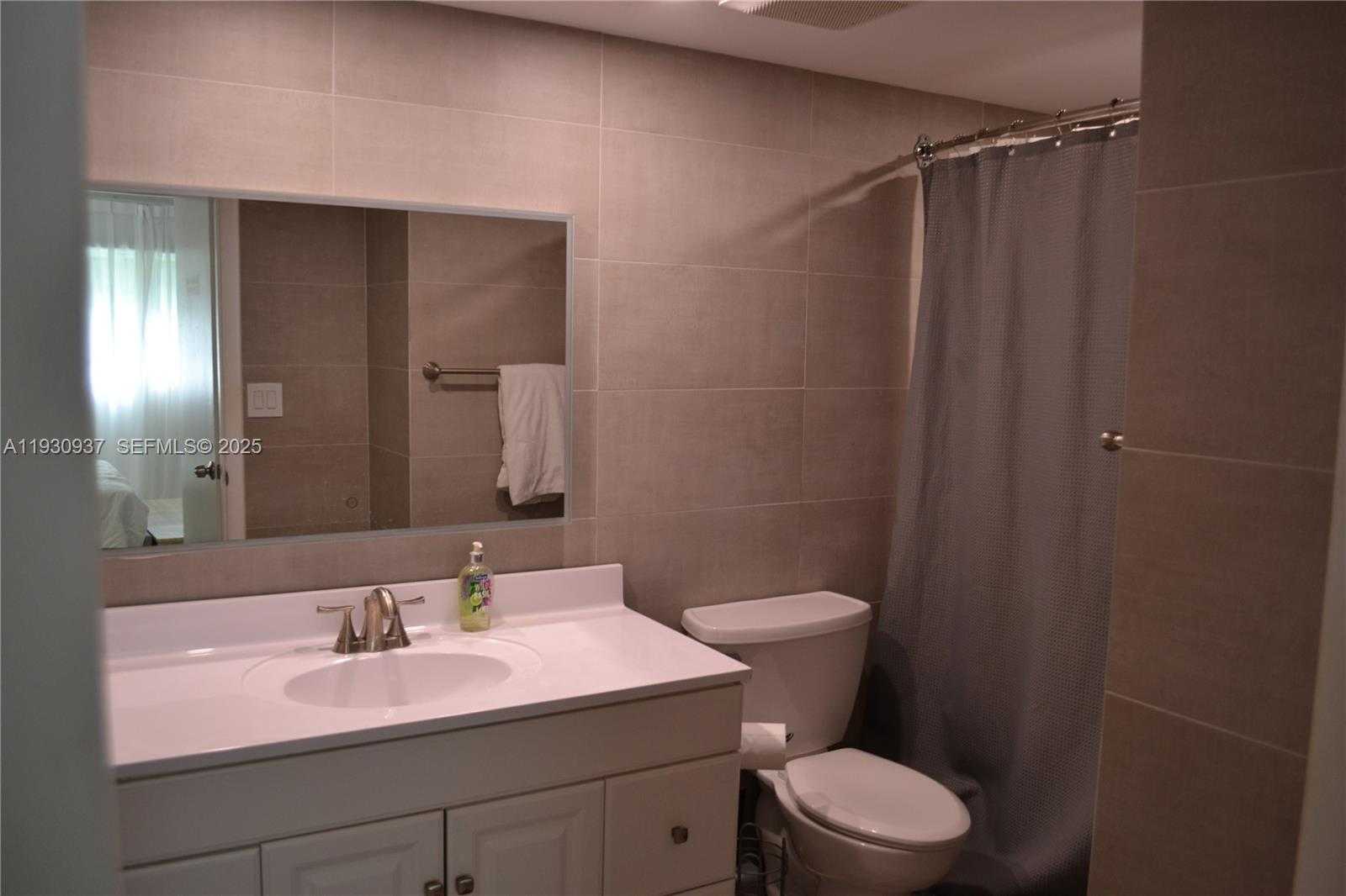 Small Image of 2201 BRICKELL AVE #8, Miami Number 6