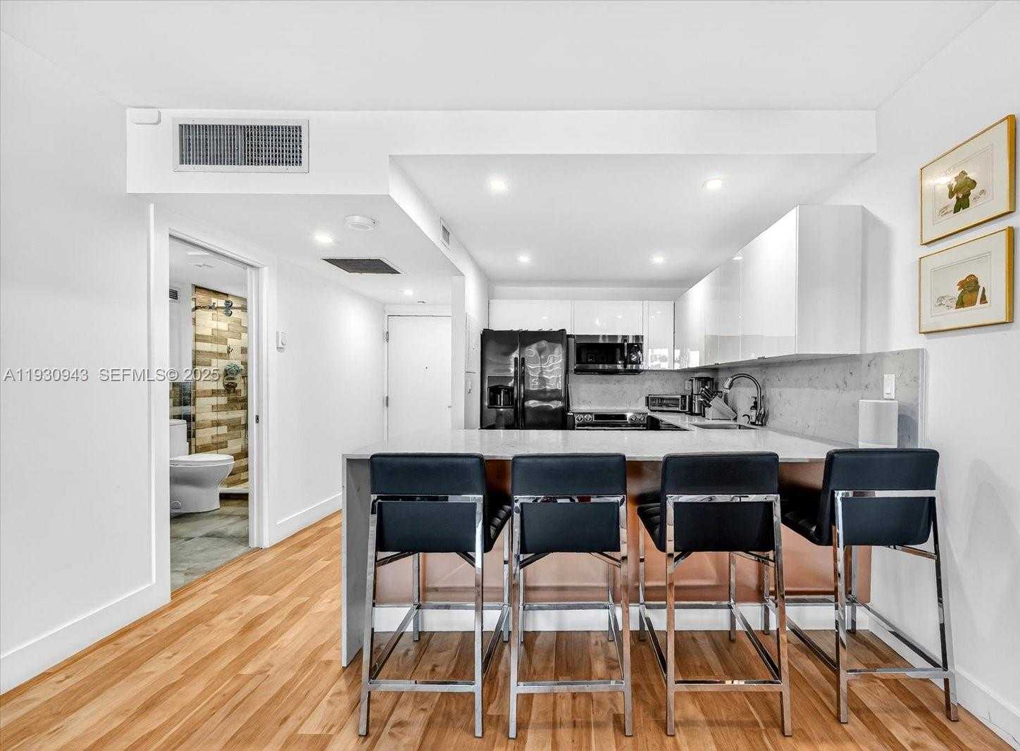 Small Image of 2301 COLLINS AVE #714, Miami Beach Number 11