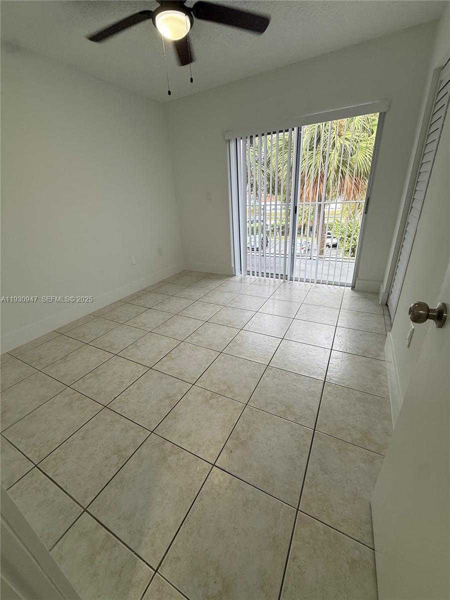 Small Image of 2760 WEST 76TH ST #203, Hialeah Number 7
