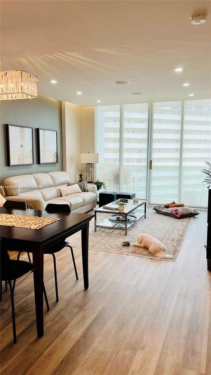 Small Image of 7900 HARBOR ISLAND DR #622, North Bay Village Number 17