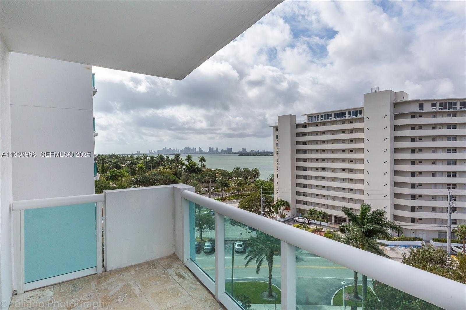 Small Image of 7900 HARBOR ISLAND DR #622, North Bay Village Number 20