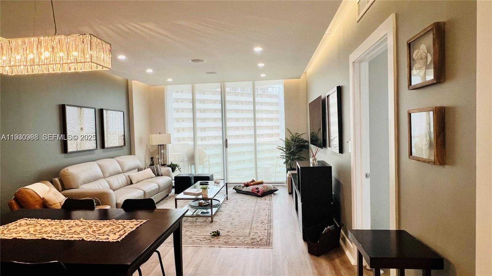 Small Image of 7900 HARBOR ISLAND DR #622, North Bay Village Number 9