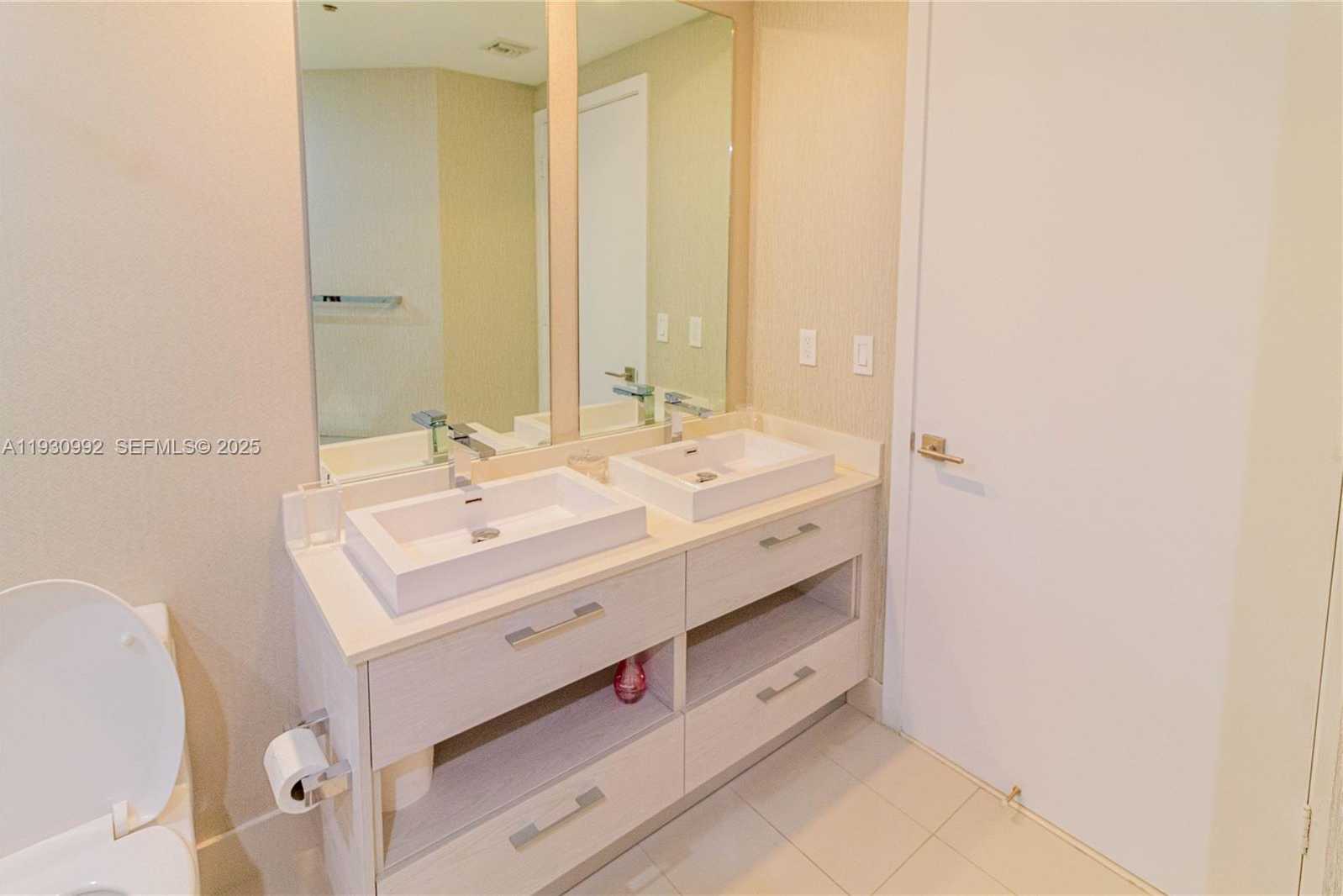 Small Image of 45 SOUTH WEST 9TH ST #3601, Miami Number 11