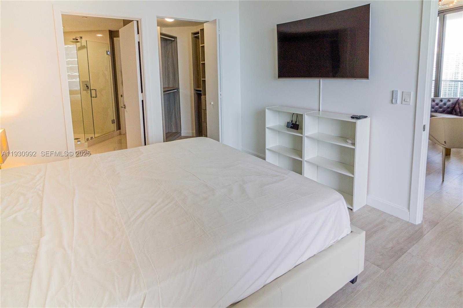 Small Image of 45 SOUTH WEST 9TH ST #3601, Miami Number 13