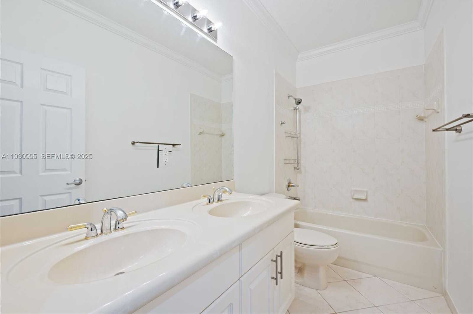 Small Image of 1901 TIMBERLINE RD, Weston Number 22