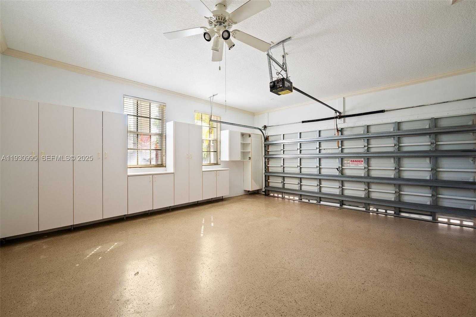 Small Image of 1901 TIMBERLINE RD, Weston Number 24