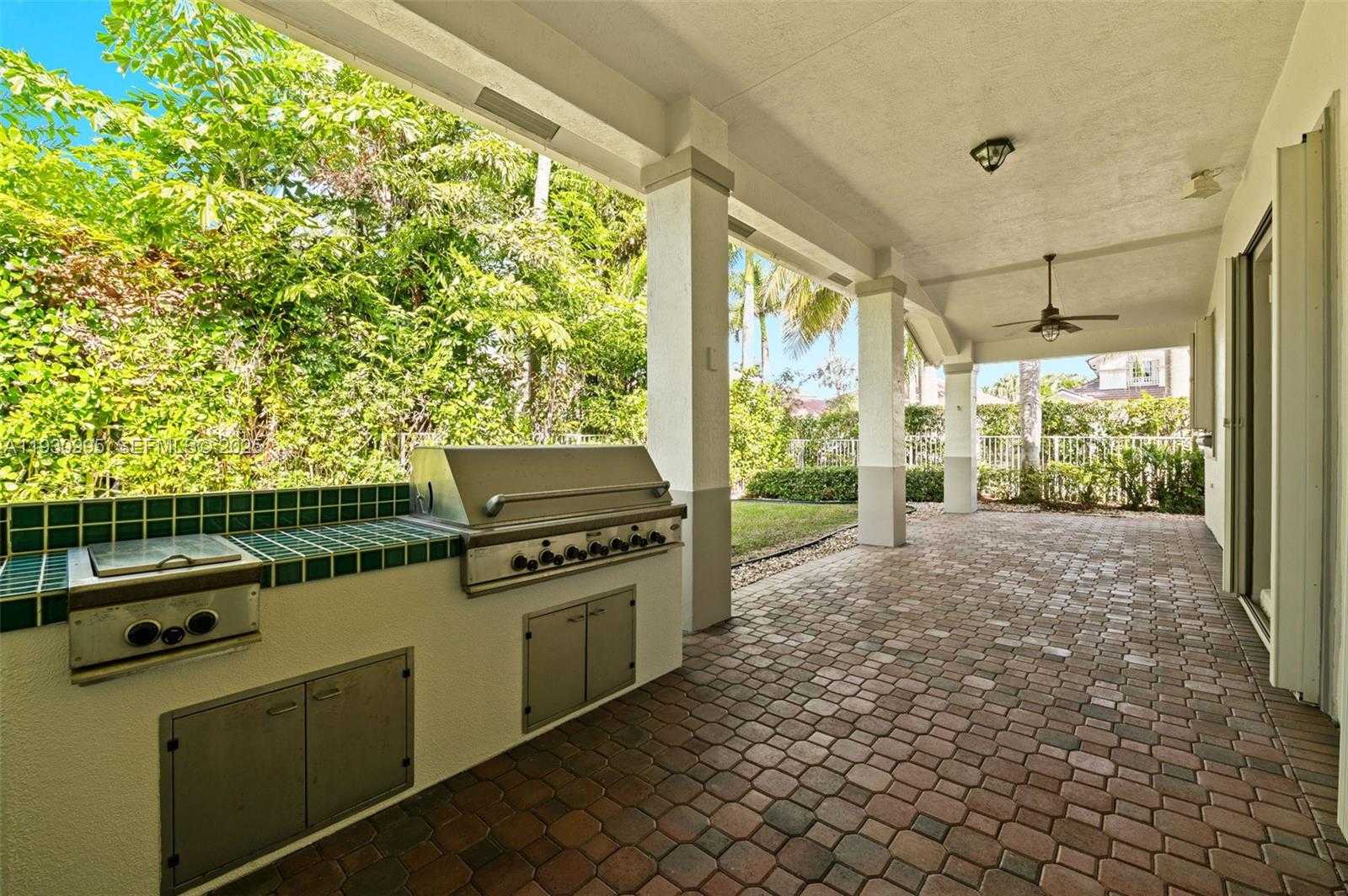 Small Image of 1901 TIMBERLINE RD, Weston Number 26