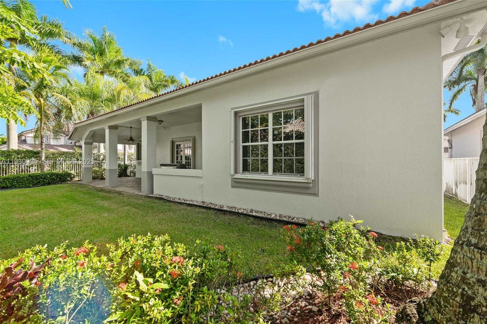 Small Image of 1901 TIMBERLINE RD, Weston Number 29