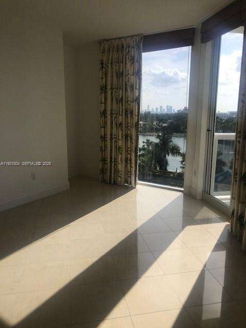 Small Image of Miami Beach Number 6